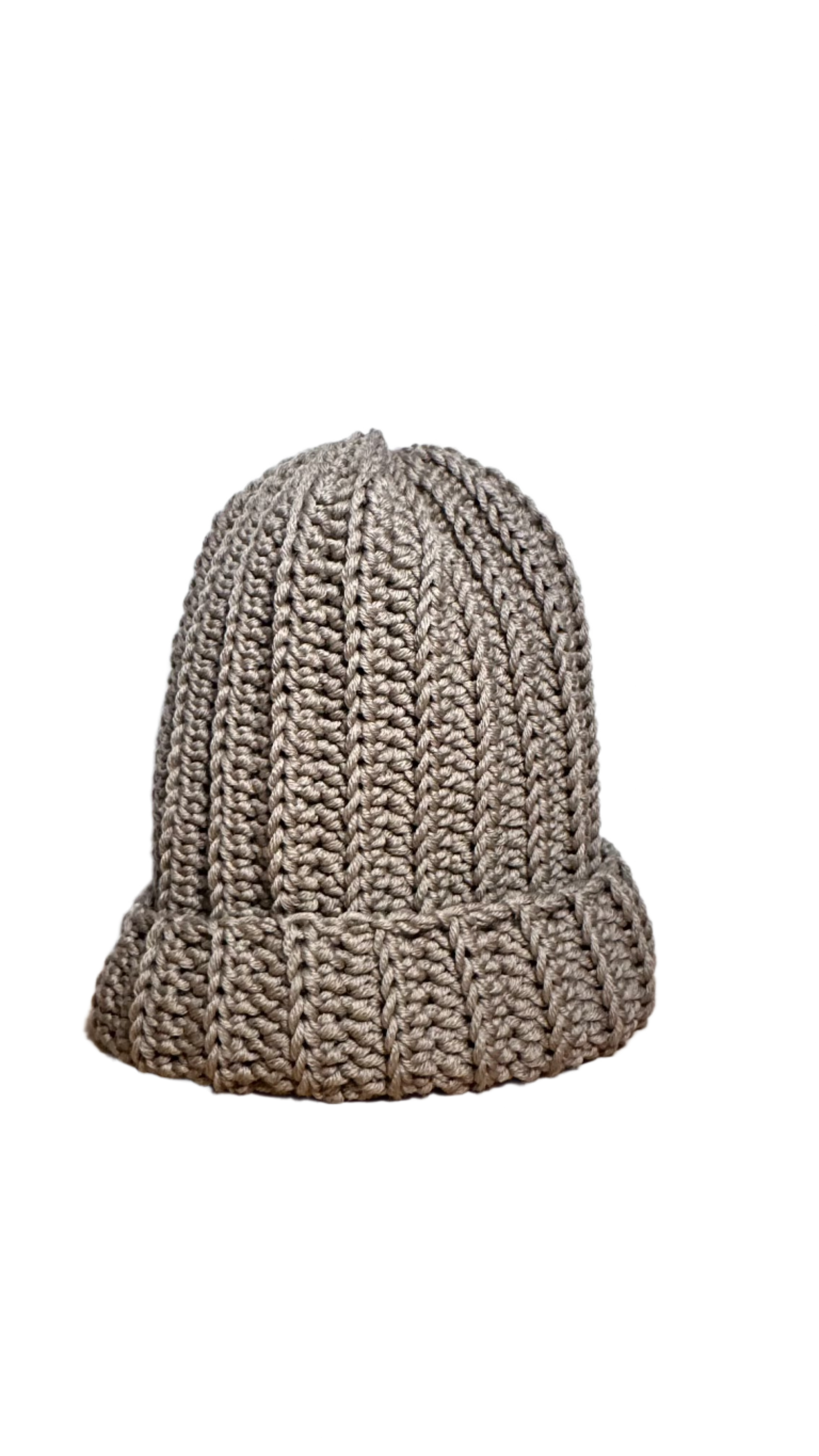 Beige handmade crochet winter hat made with lana merino 100% 