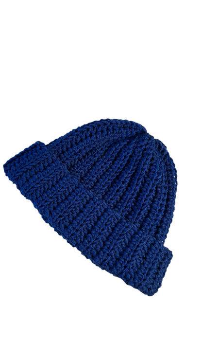 Blu Elettrico handmade crochet winter hat made with lana merino 100% 