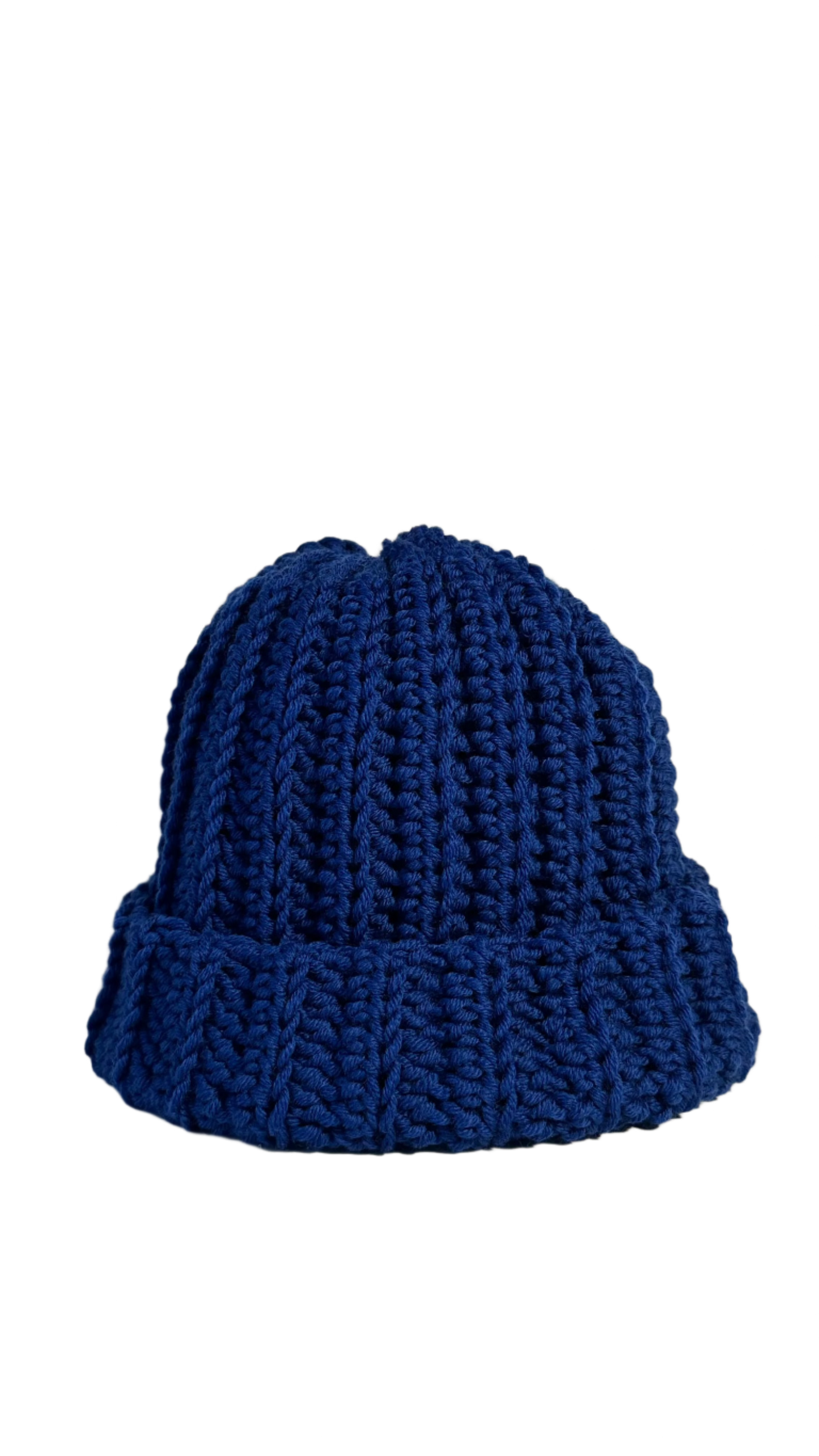 Blu Elettrico handmade crochet winter hat made with lana merino 100% 