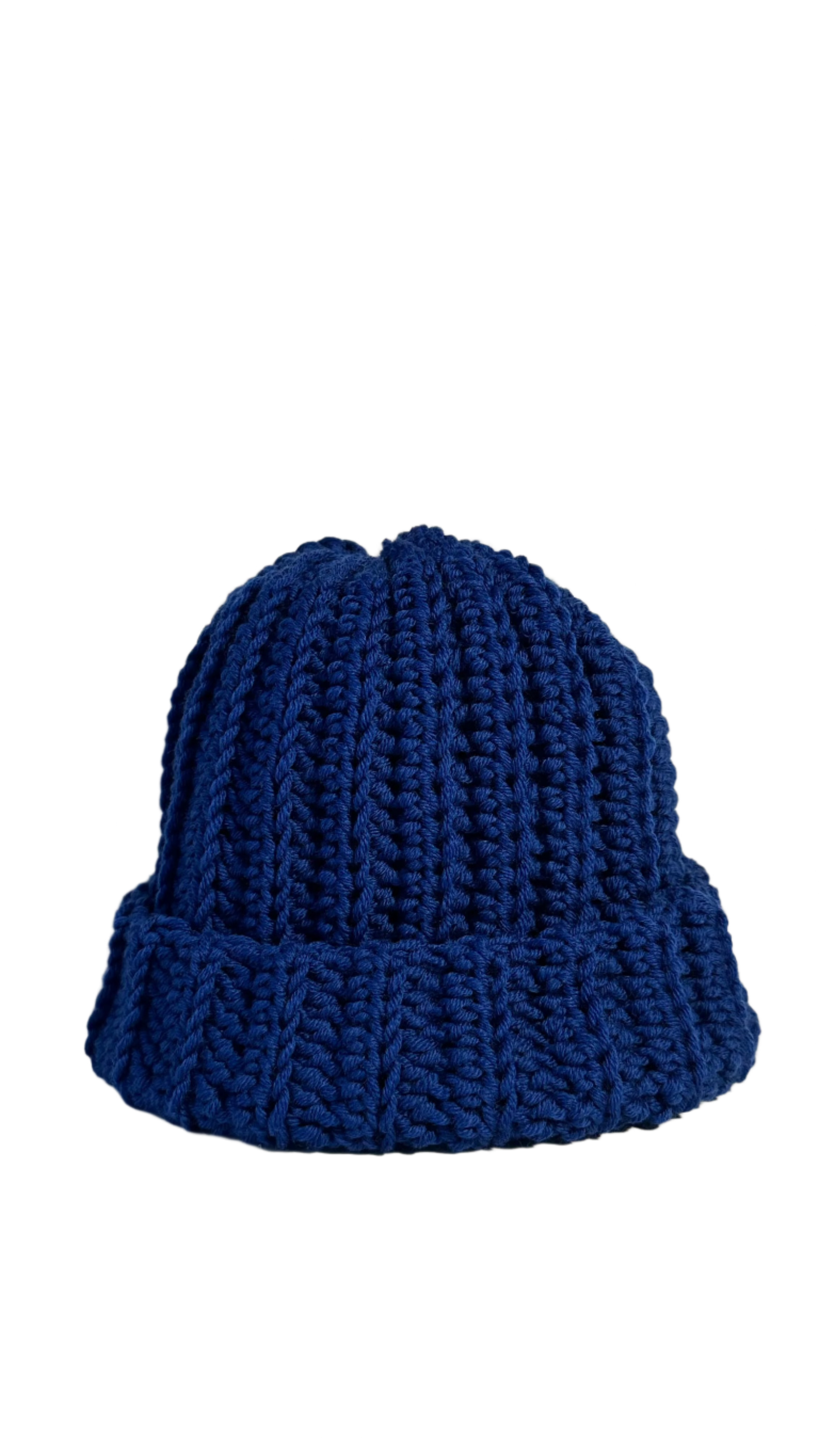 Blu Elettrico handmade crochet winter hat made with lana merino 100% 