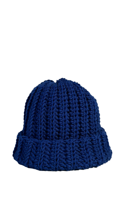 Blu Elettrico handmade crochet winter hat made with lana merino 100% 