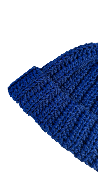Blu Elettrico handmade crochet winter hat made with lana merino 100% 
