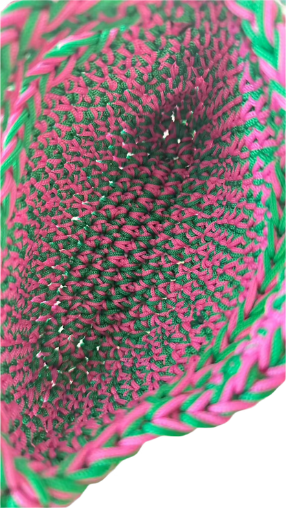 <img ="creaturina_bag.png" alt="Maggina mini bag rosa e verde">